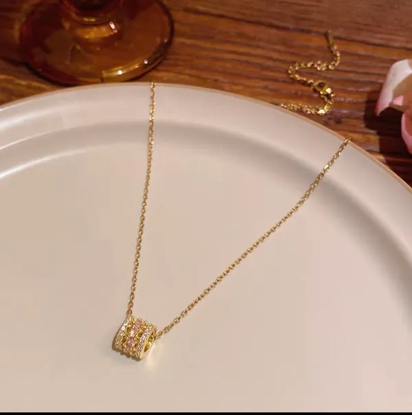 Vintage fashion Square pendant Necklace - Image 2