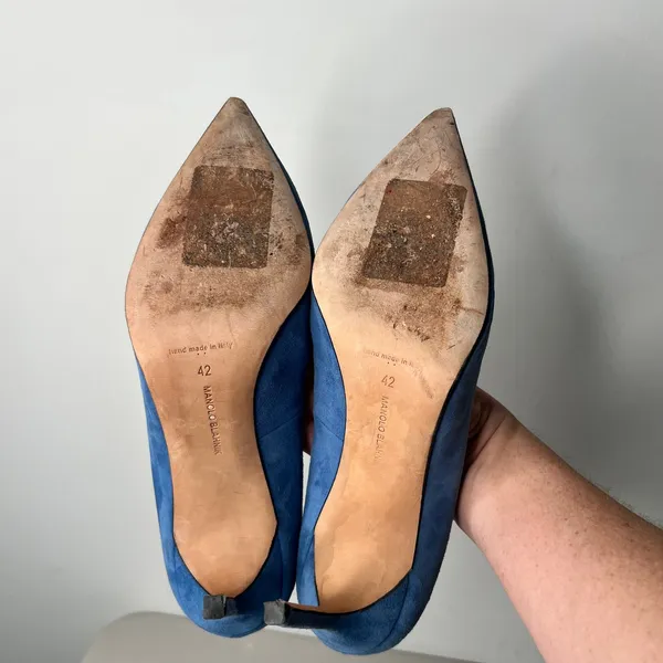Manolo Blahnik BB Blue Suede Pumps Size 42 - Image 8