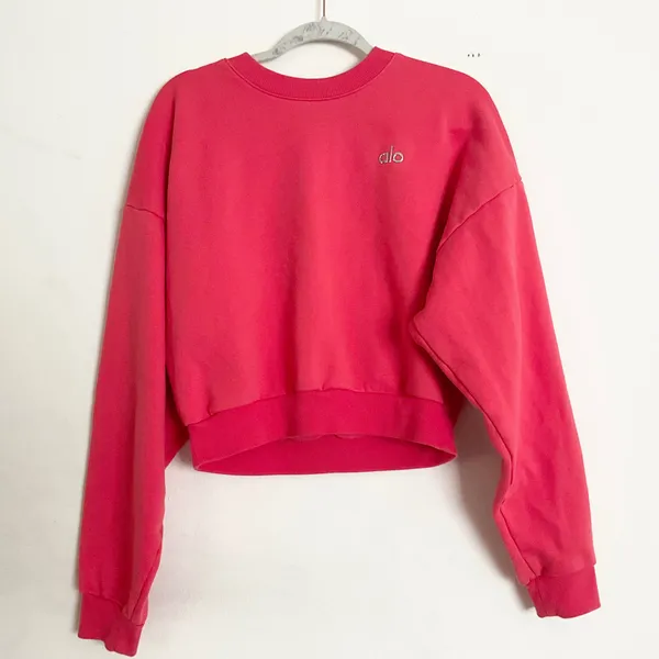 Alo Yoga Cropped Accolade Crewneck Candy Red L - Image 2