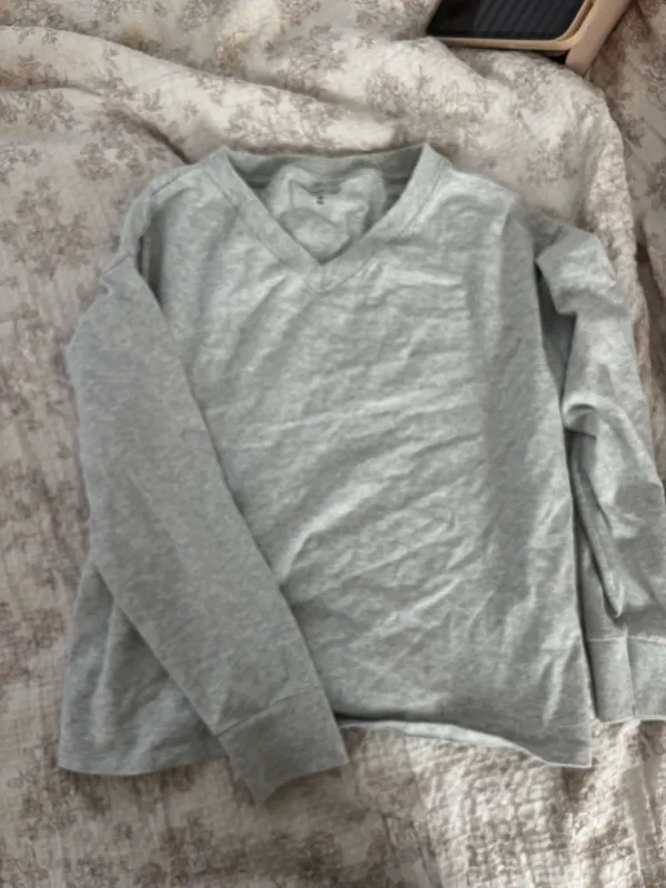 Abercrombie Long Sleeve Oversized Jersey V Neck Tee - Image 3