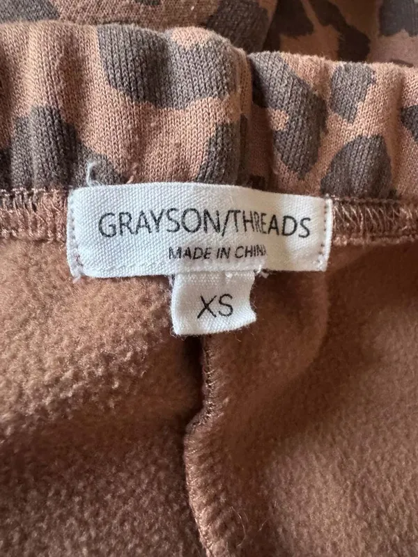 Grayson Threads Size XS Women's Leopard Print Two-Piece Loungewear Set - Image 9