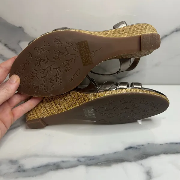 Clarks Women's Metallic Leather Strappy Summer Laguna Jewel Wedge Sandals Sz 9 - Image 7