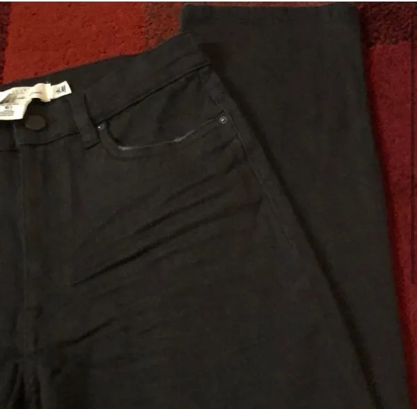 H&M Black High Waisted Jeans - Image 2