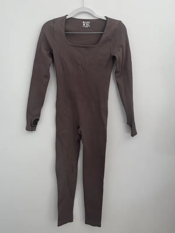 OQQ long sleeve ribbed jumpsuit Brown - Image 2