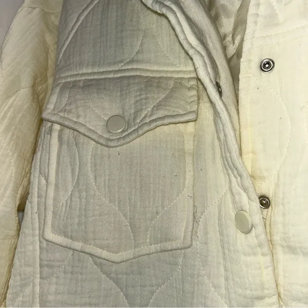 Bucket List Quilted Jacket Women’s Medium White - Image 8