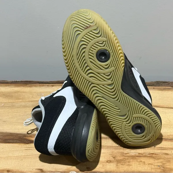 Nike Hyperdunk Volleyball‎ shoes Size 7.5 A37 - Image 10