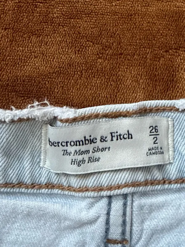 Abercrombie and Fitch High Rise Mom Short Size 26 - Image 4