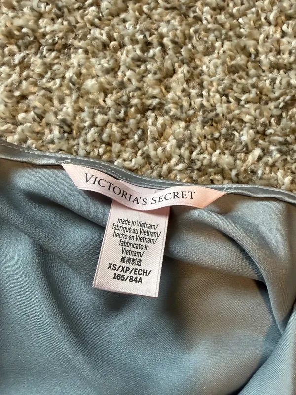 Victoria secret night gown slip - Image 4