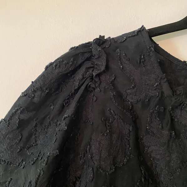 Free People Black Textured Sheer Flowy Blouse Open-Back Women's size Large - Image 4