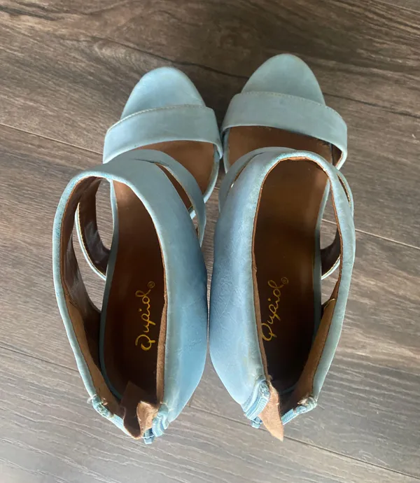 Baby Blue Heels Size 7.5 - Image 4