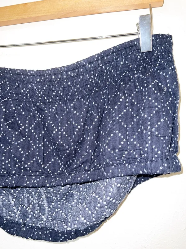 Universal Thread blue and white geometric pattern cropped bandeau tube top - Image 11
