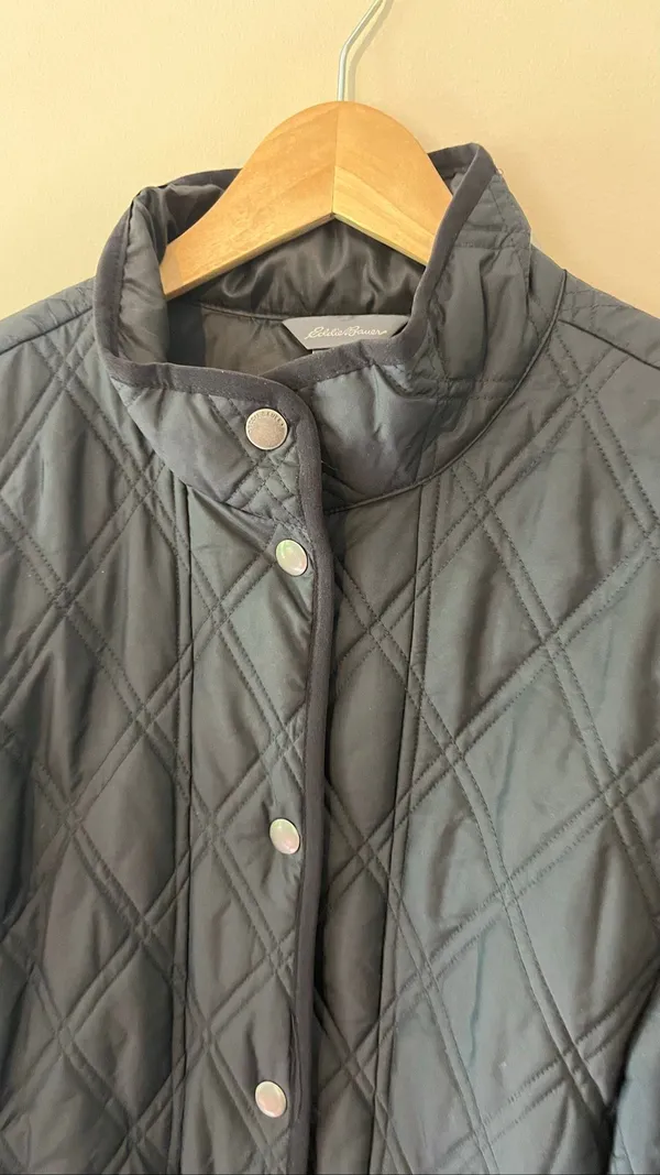 Eddie Bauer Black Quilted Barn Jacket Coat Snap Front Women's Medium M Classic E - Image 5