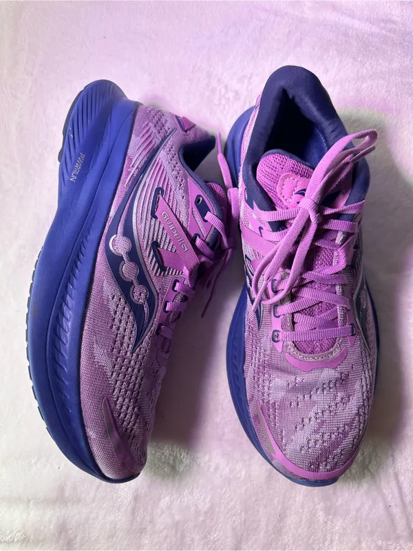 Saucony Women's Pink and Blue Running Shoe - PWRRUN Cushioning - Image 5