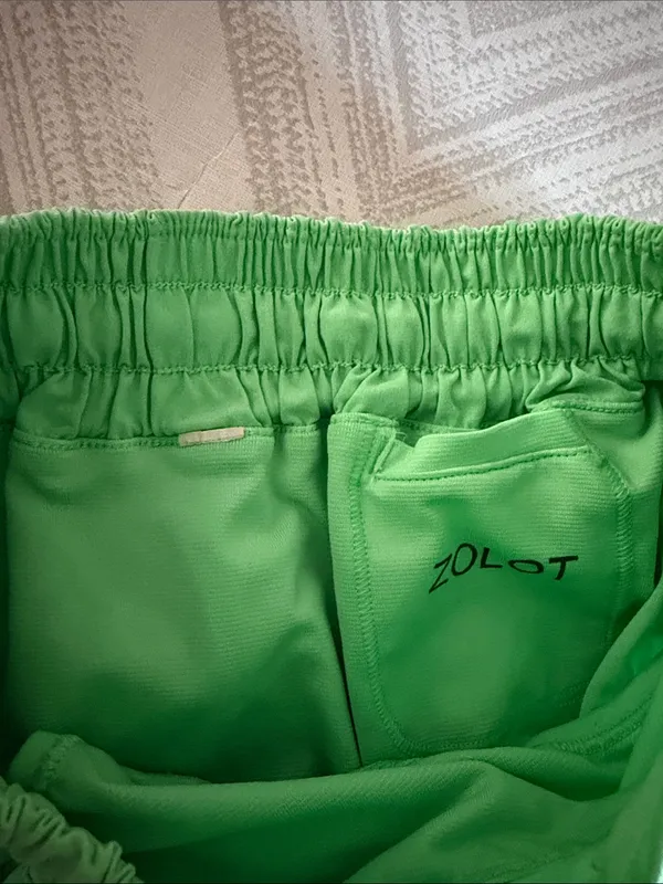 Lululemon Hotty Hot Shorts Low Rise 2.5” Lime Green Women’s Size 2 - Image 5
