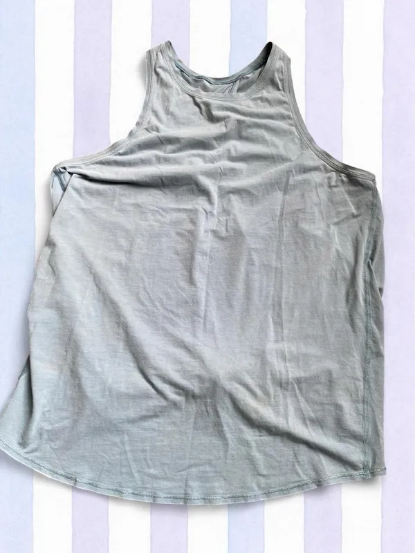 Lululemon Light Blue Gray Knot-Front Racerback Tank Top size small - Image 3
