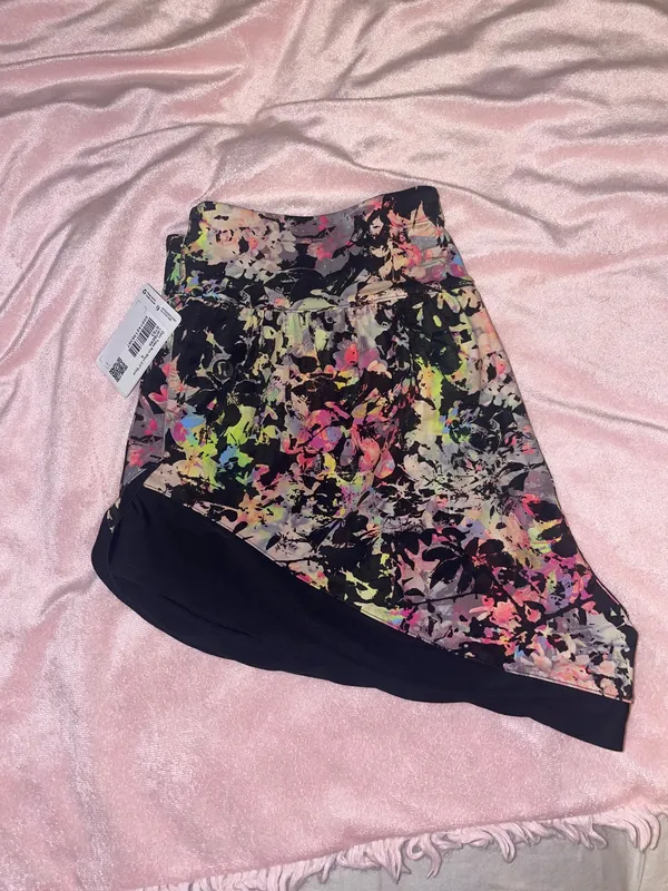 Lululemon Calm Tides Shorts - Image 5