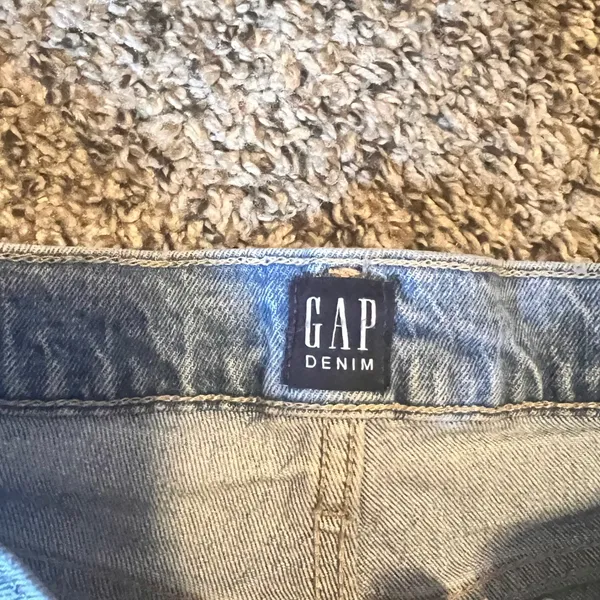 GAP Denim Cheeky‎ Straight Jeans Light Wash Ripped Distressed Raw Hem Size 00 24 - Image 2