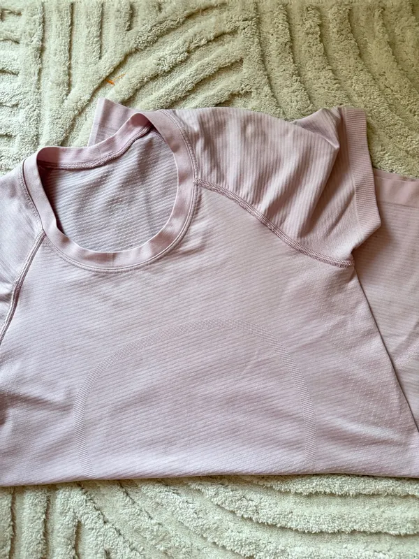 Lululemon Swiftly Tech Short Sleeve - Image 2