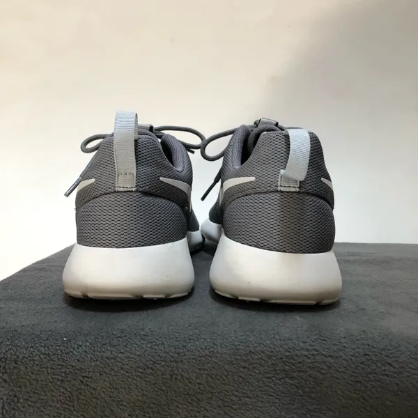 Nike Roshe One Sneakers - Image 2