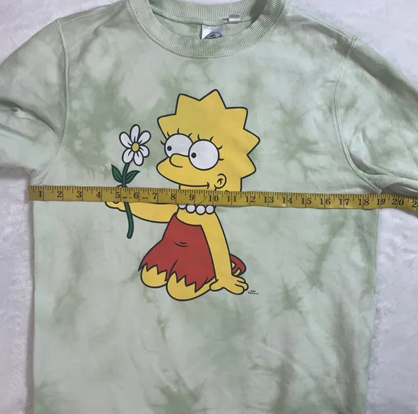 Lisa Simpson Sweatshirt/Shorts set size XS/S - Image 4