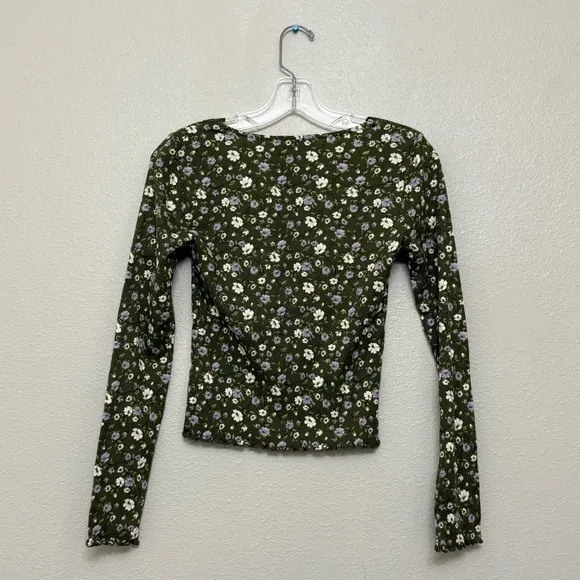 Forever 21 Green Floral Lace Trim Long Sleeve Ribbed Stretch V Top Cottagecore - Image 9