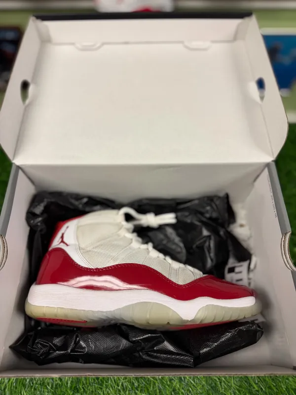 Size 6.5Y. NIKE AIR JORDAN 11 RETRO HIGH CHERRY GS -- Pre-L❤️ved - Image 7
