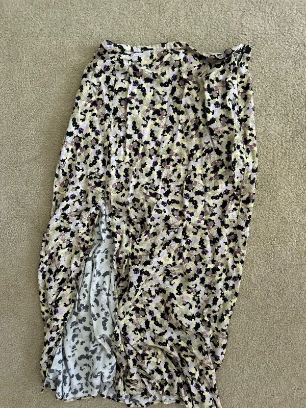 H&M Midi Skirt - Image 2