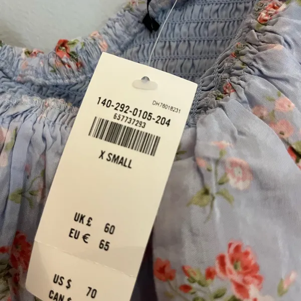 Abercrombie & Fitch Asymmetrical One Shoulder Floral Top Size XS NWT‎ - Image 2