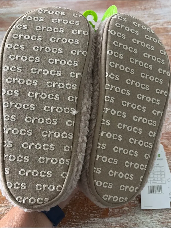 NEW Crocs Classic Cozzzy Slippers Big kids Size 5 / Women’s 7 Color Mushroom NWT - Image 6