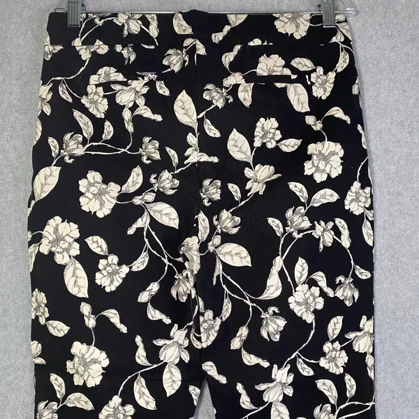 Chico's Floral Slim Ankle‎ Pants Women's Size 2R (US 12)Black Cream Stretch EUC - Image 4