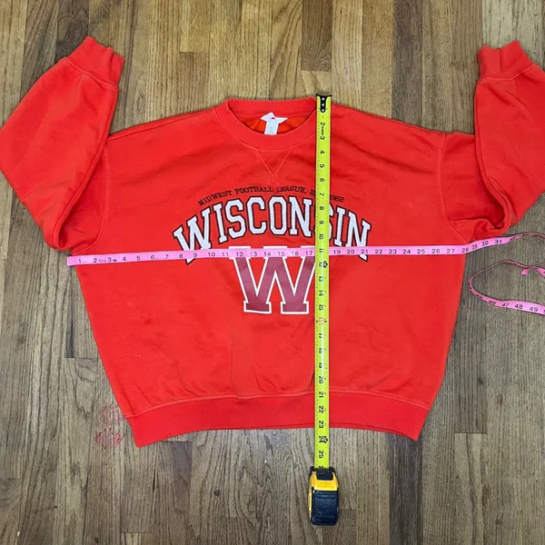 HM Wisconsin Midwest Football League Sweatshirt Red‎ Graphic Pullover Large - Image 3