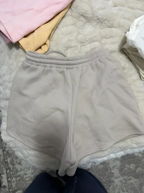 White Fox Shorts Boutique Lounge - Image 3