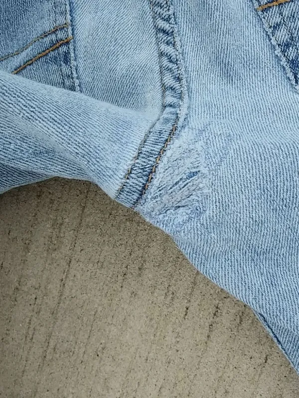 American Eagle 2P 28x29 Light Wash Flare Distressed Jeans Petite - Image 6