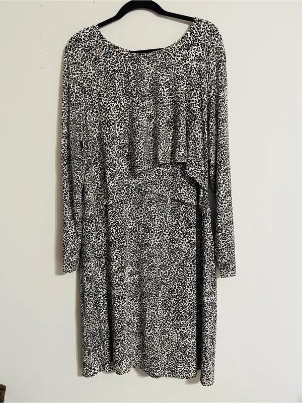 Old Navy Maternity Dress XL Animal Leopard Print Long Sleeve MIDI Nursing Flap - Image 2