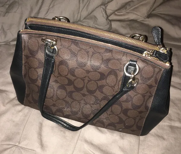Signature Christie Carryall - Image 2