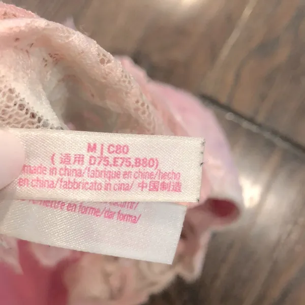 PINK VICTORIAS SECRET padded bra size medium - Image 8