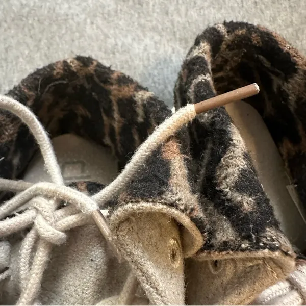 Hey Dude Britt shoes in cream cheetah size 8 - Image 5