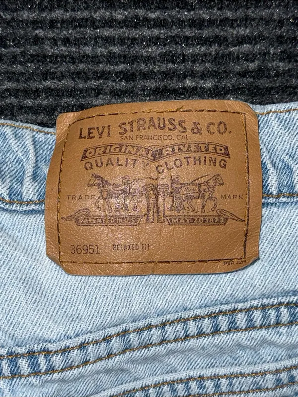 Vintage 90s Levis 950 Orange Tab Relaxed Denim Shorts Distressed 6 / 26 USA Made - Image 6