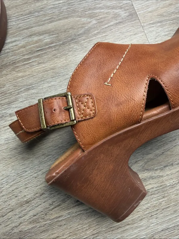 b.o.c. Born Concept Cecila Platform Clogs Brown Slingback Heels Size 9M - Image 8