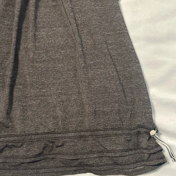 Lululemon tank top size 6 - Image 2