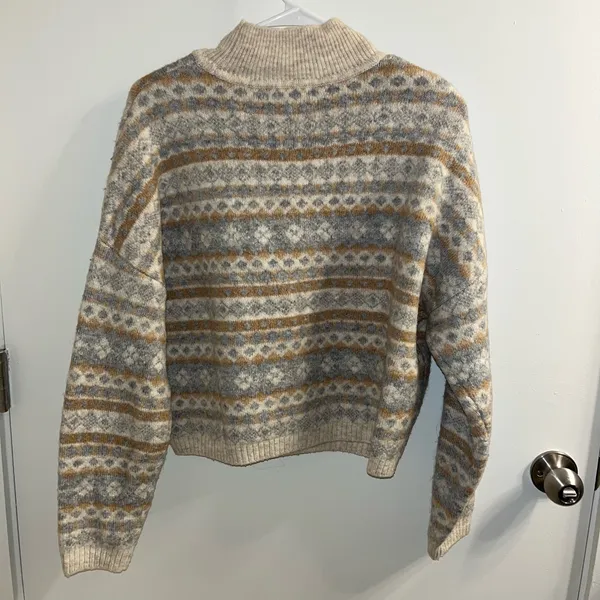 London Kaye Grey Beige Print Sweater - Image 4