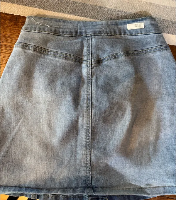 Almost Famous Jean Skirt - Image 3