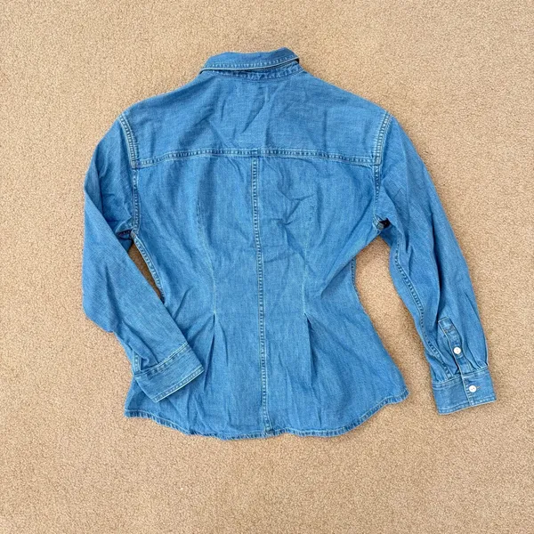 Madewell Chambray Denim Darted Button-Up Long Sleeve Shirt XS - Image 4