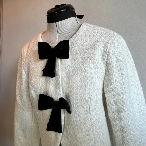 Avec Les Filles Ivory Cream Black Bow Cardigan Blazer NWT - Image 6