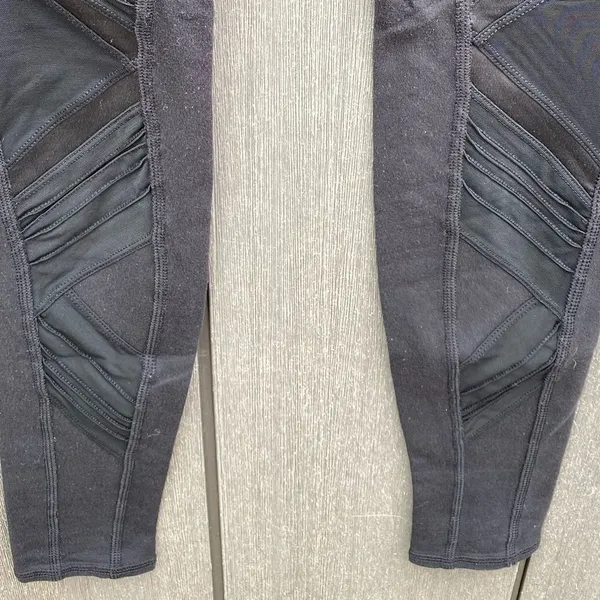 ALO Yoga Moto Pants‎ - Image 4