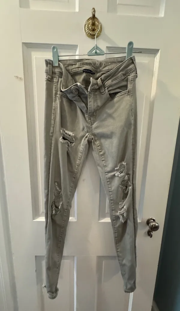 American Eagle Army Green Jeans - Image 3