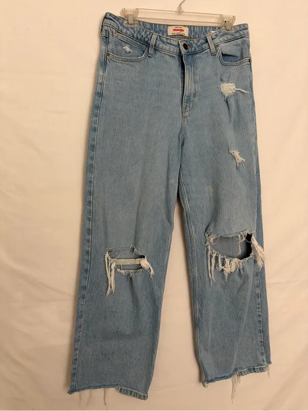 Wrangler Women Light Wash Distressed Mid Rise Loose Straight Sz 6 28x30(A876) - Image 2