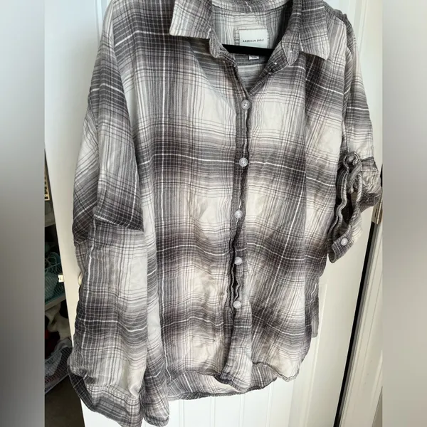 American Eagle Oversized button up long sleeve to short sleeve top - Image 4