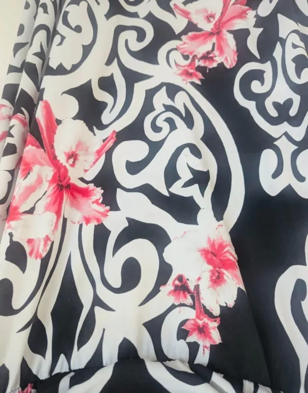 White House Black Market Dress - Image 3