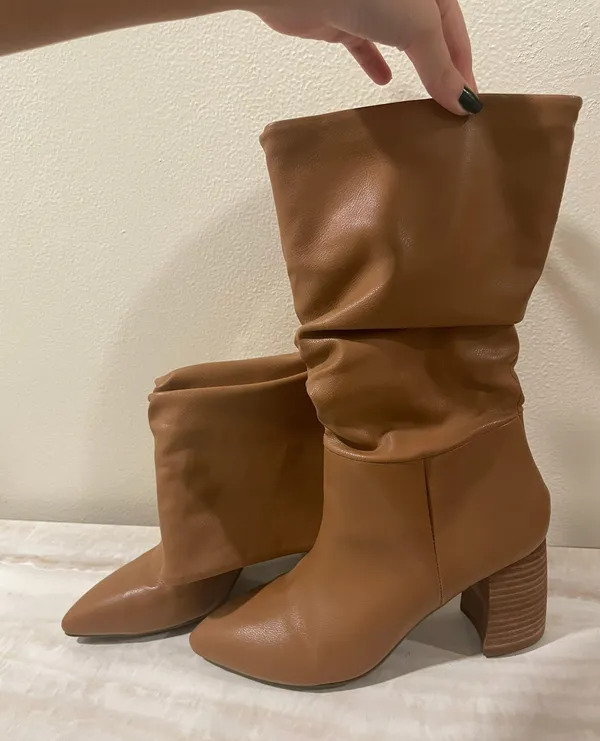 Mid Length Boots Tan Size 7.5 - Image 3